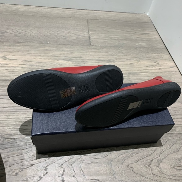 Naturalizer Flexy red leather 6 wide - Picture 2 of 4
